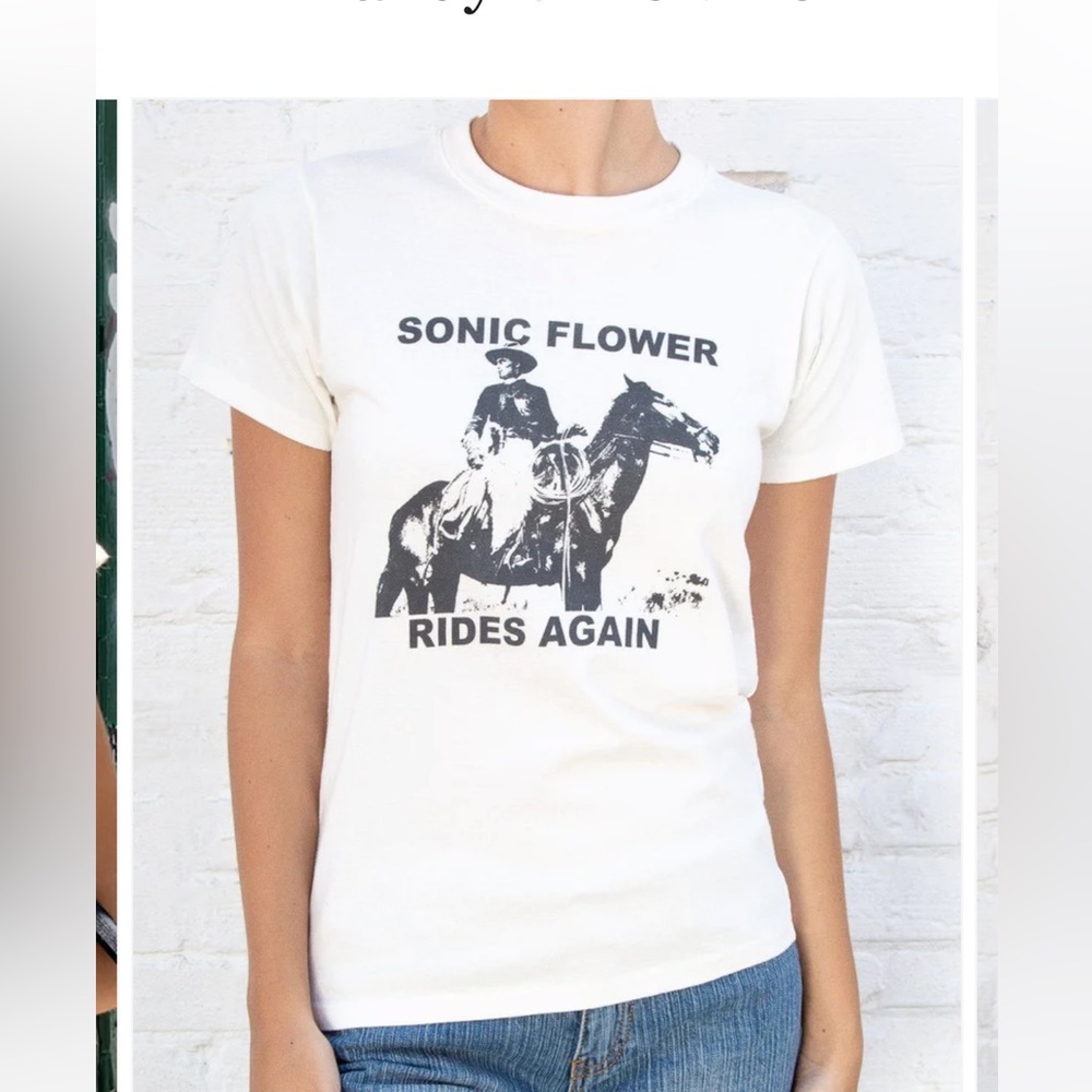 Brandy Melville graphic tee one size fits all